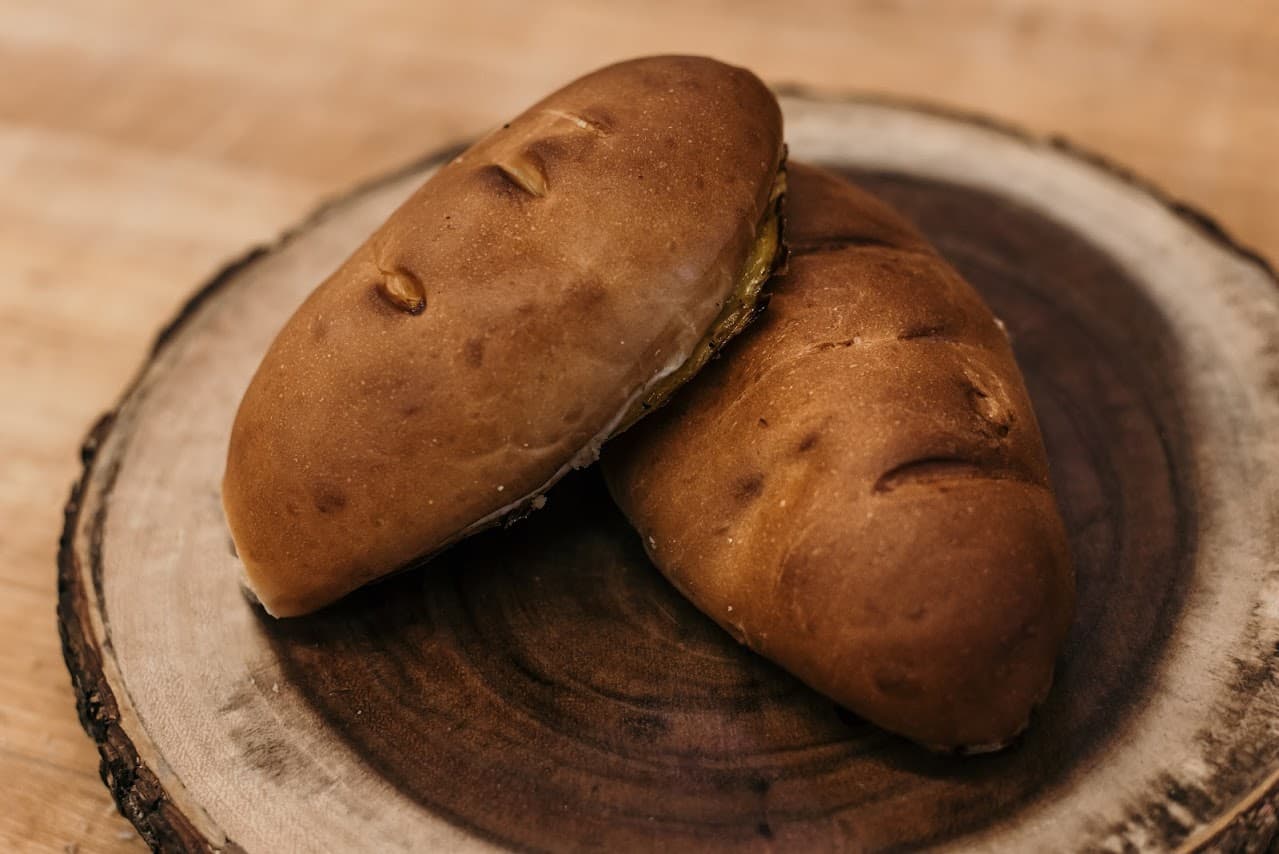 Bolillo con Queso y Jalapeño